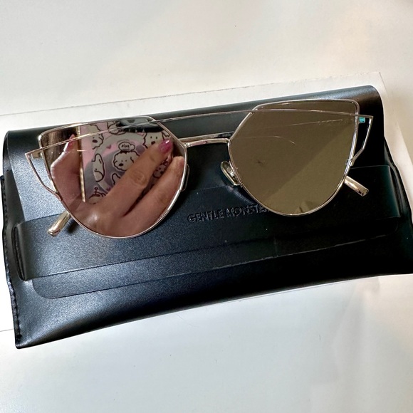 GENTLE MONSTER | Accessories | Gentle Monster Love Punch